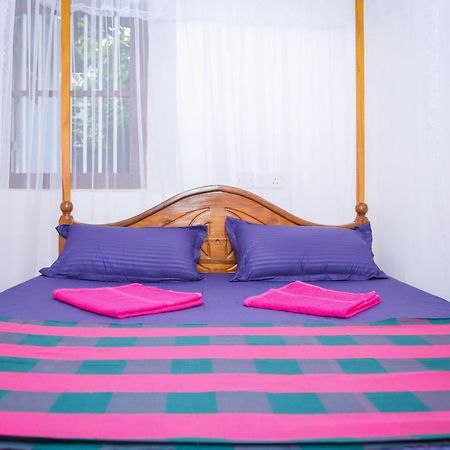 Mango Shade Mirissa Bed and Breakfast Exteriör bild